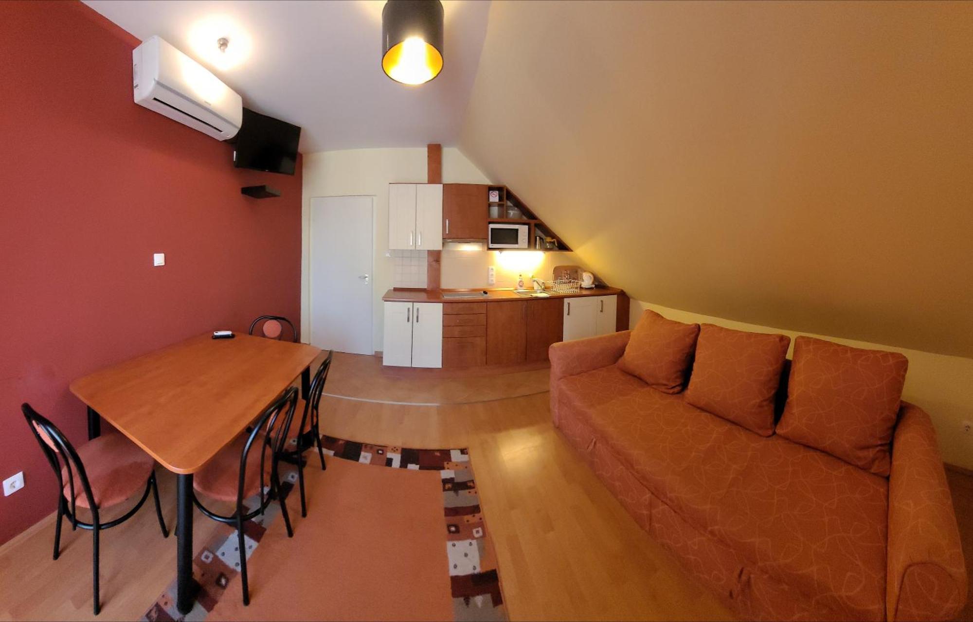 Appartement Frank Apartmanhaz à Balatonboglár Extérieur photo
